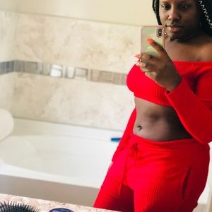 Meet your Posher, Eliseelise